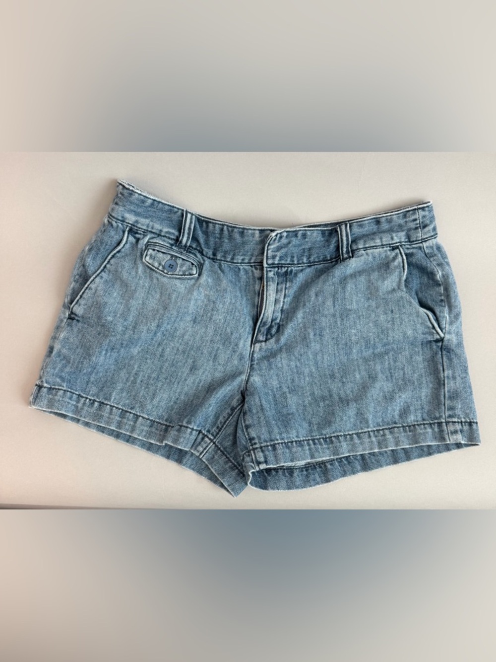 Ann Taylor LOFT Size 2 Denim Shorts Light Wash Casual Summer Shorts